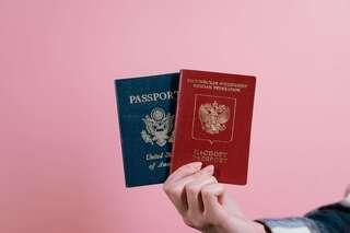 Para motivar a tus hijos a continuar leyendo puedes crear un pequeño librito o tarjeta donde pueden ir acumulando sellos cada vez que terminan un cuento o un libro.